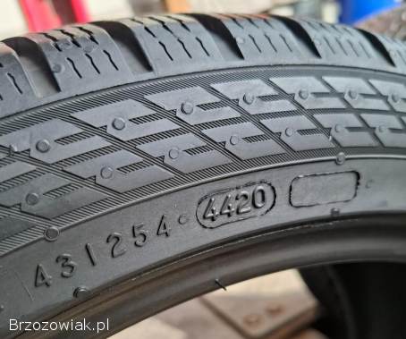 245/40R18 Opony zimowe Nokian