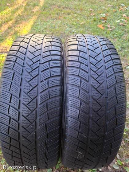 225/60R17 Opony zimowe Vredestein