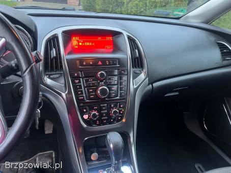 Opel Astra J 2010