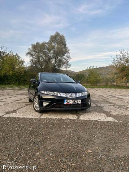 Honda Civic VIII UFO  2006