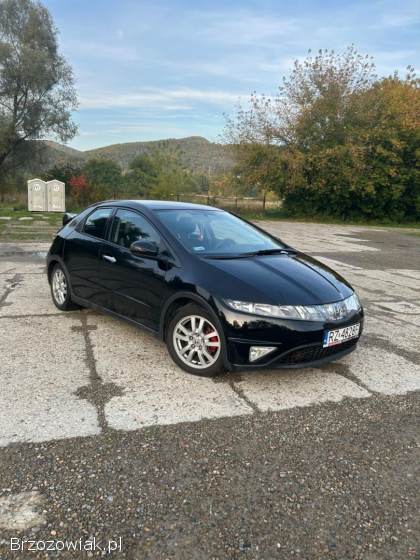 Honda Civic VIII UFO  2006