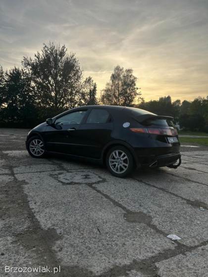Honda Civic VIII UFO  2006