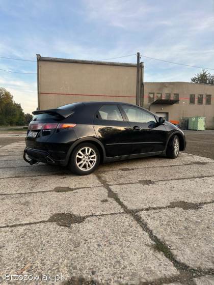 Honda Civic VIII UFO  2006